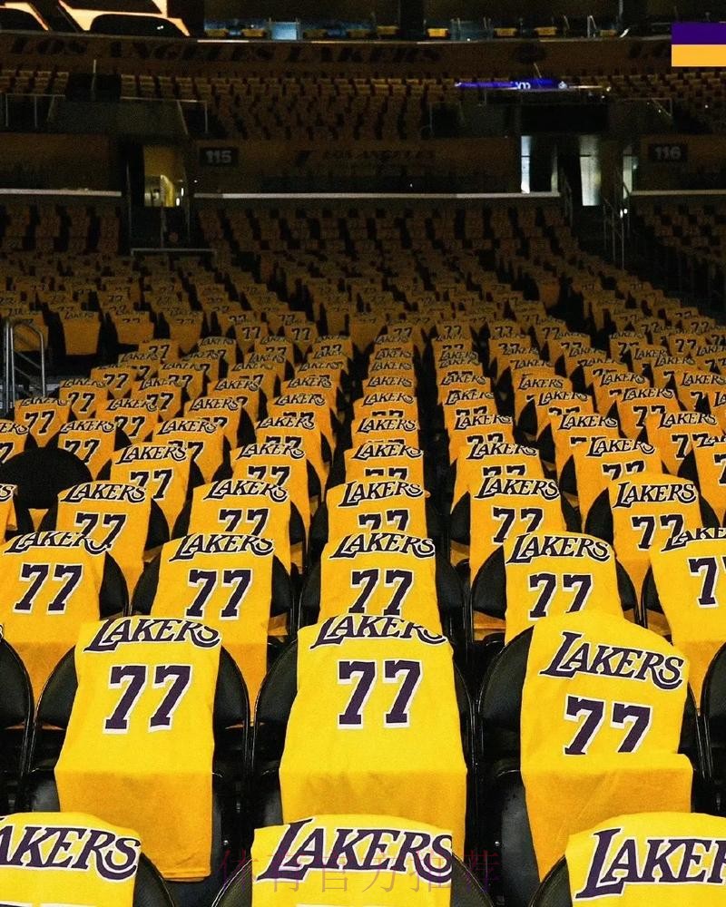 詹姆斯31+9+10东契奇27分,湖人141-116轻取老鹰 詹姆斯31+9+10东契奇27分,湖人141-116轻取老鹰